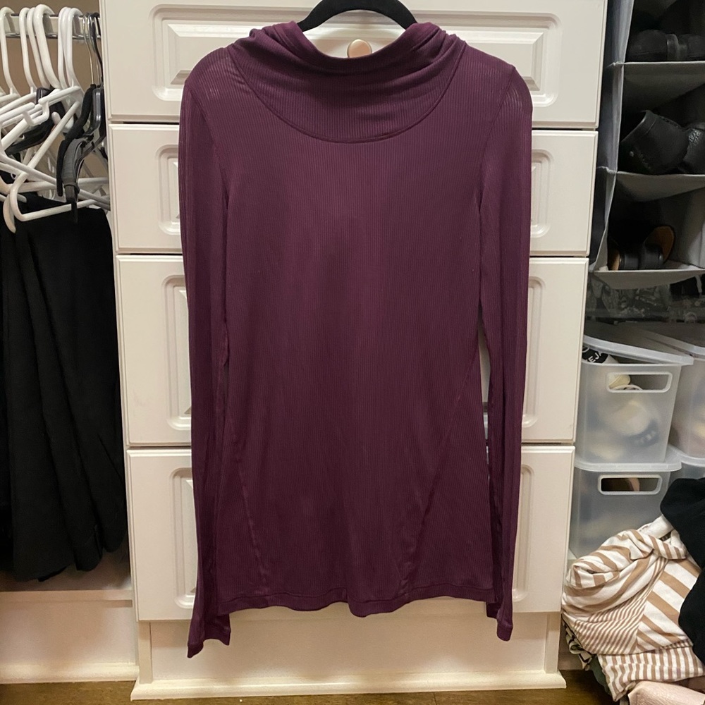 Lululemon long sleeved hooded shirt